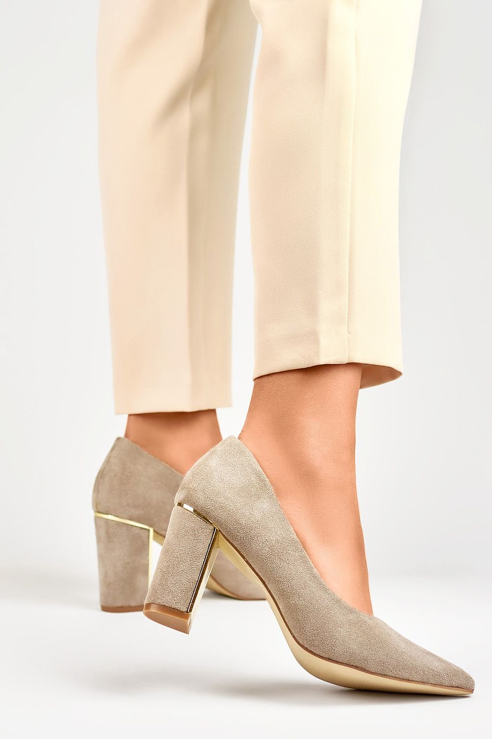 Block heel pumps model 190050