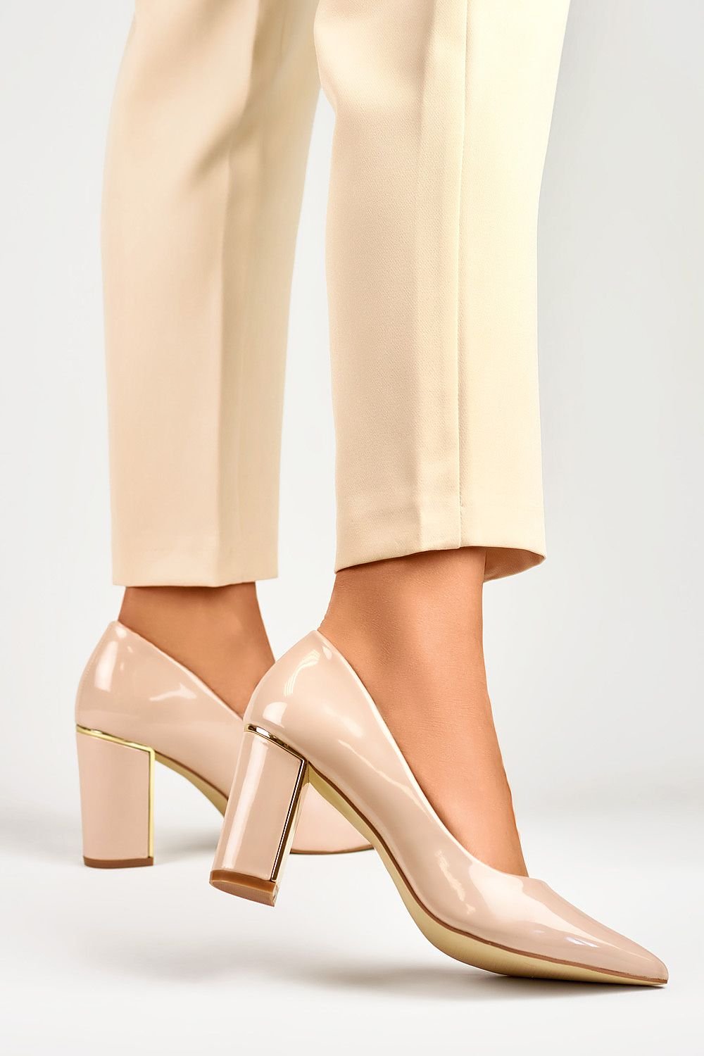 Block heel pumps model 190050