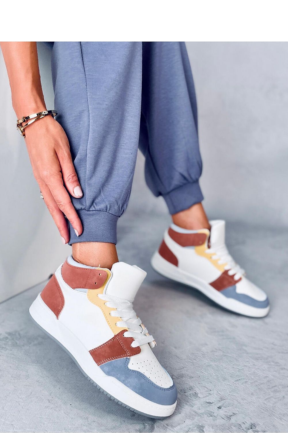 Sport Shoes model 186273