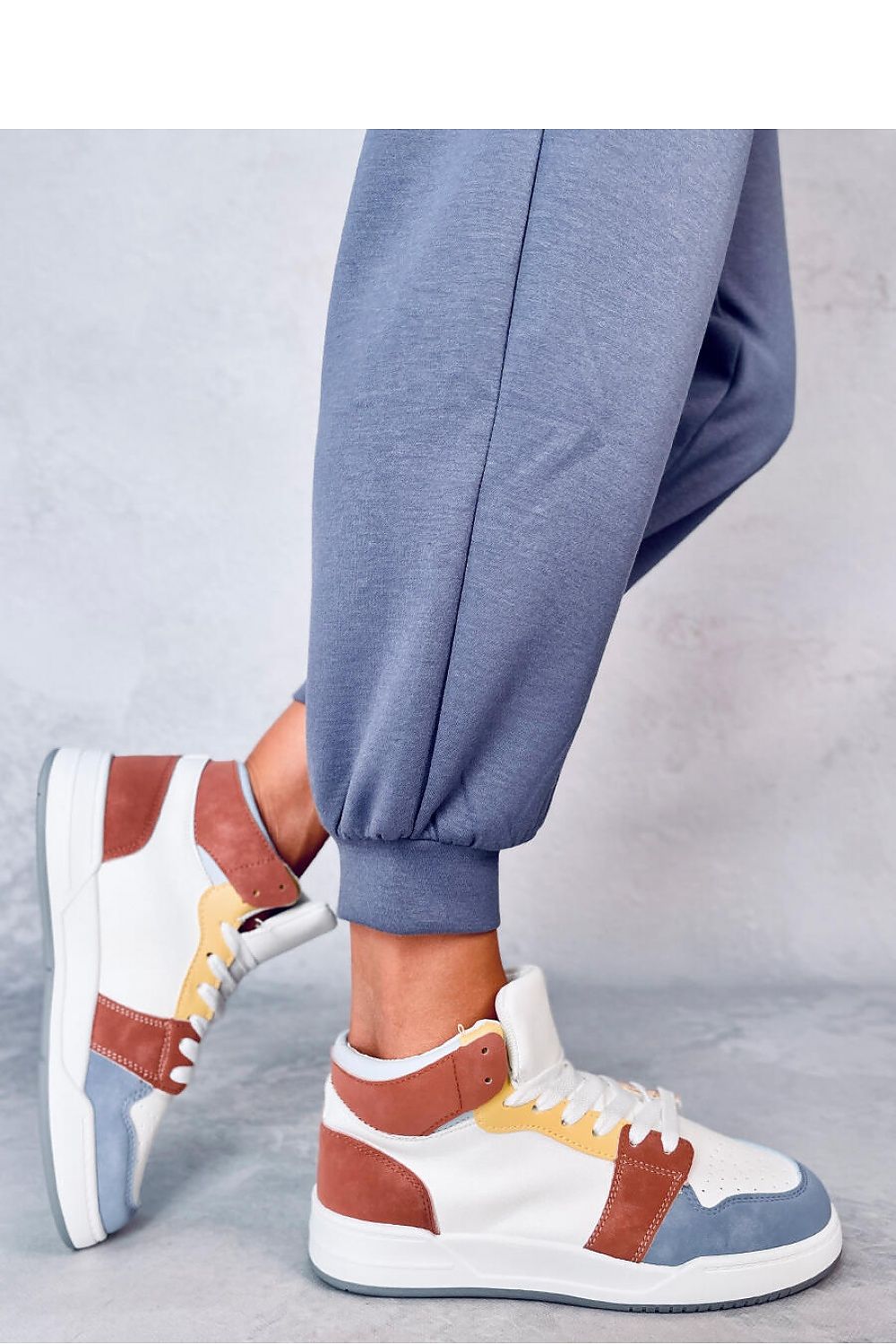 Sport Shoes model 186273
