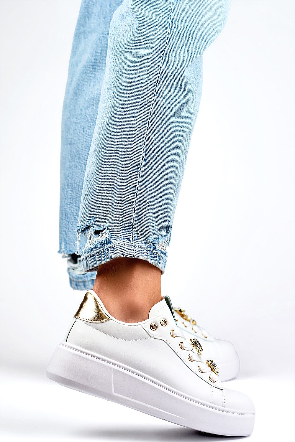Sport Shoes model 195835