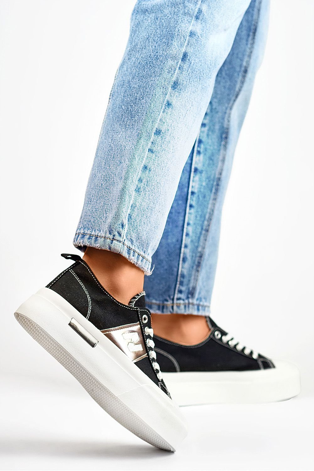 Sneakers model 197980