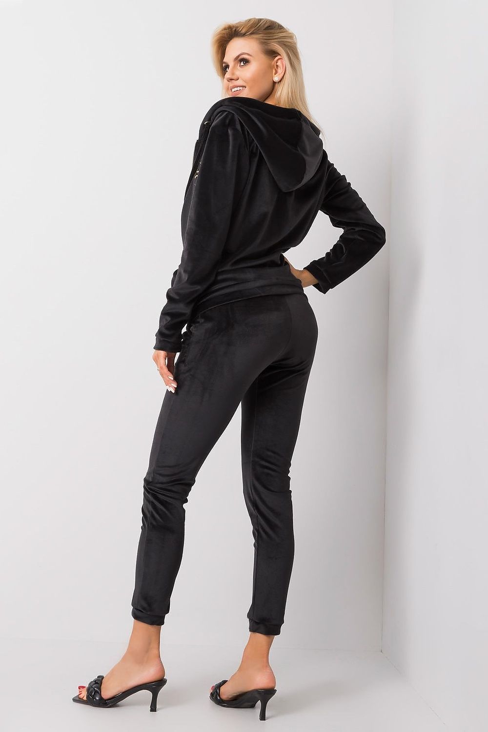 SWEATSUIT 191257