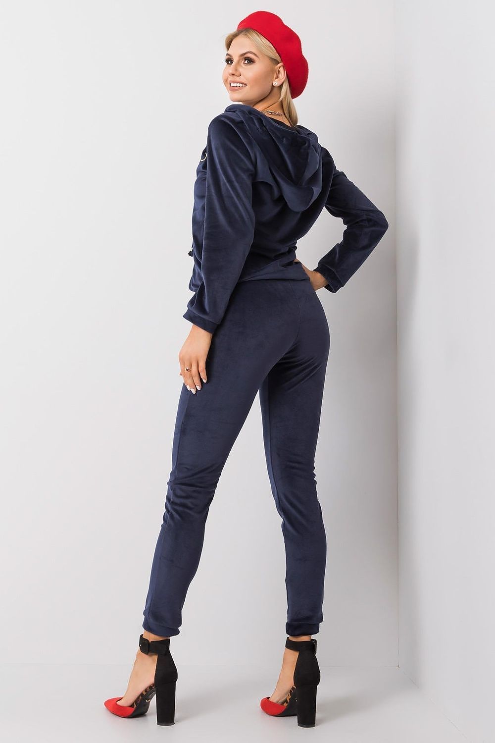 SWEATSUIT 191257