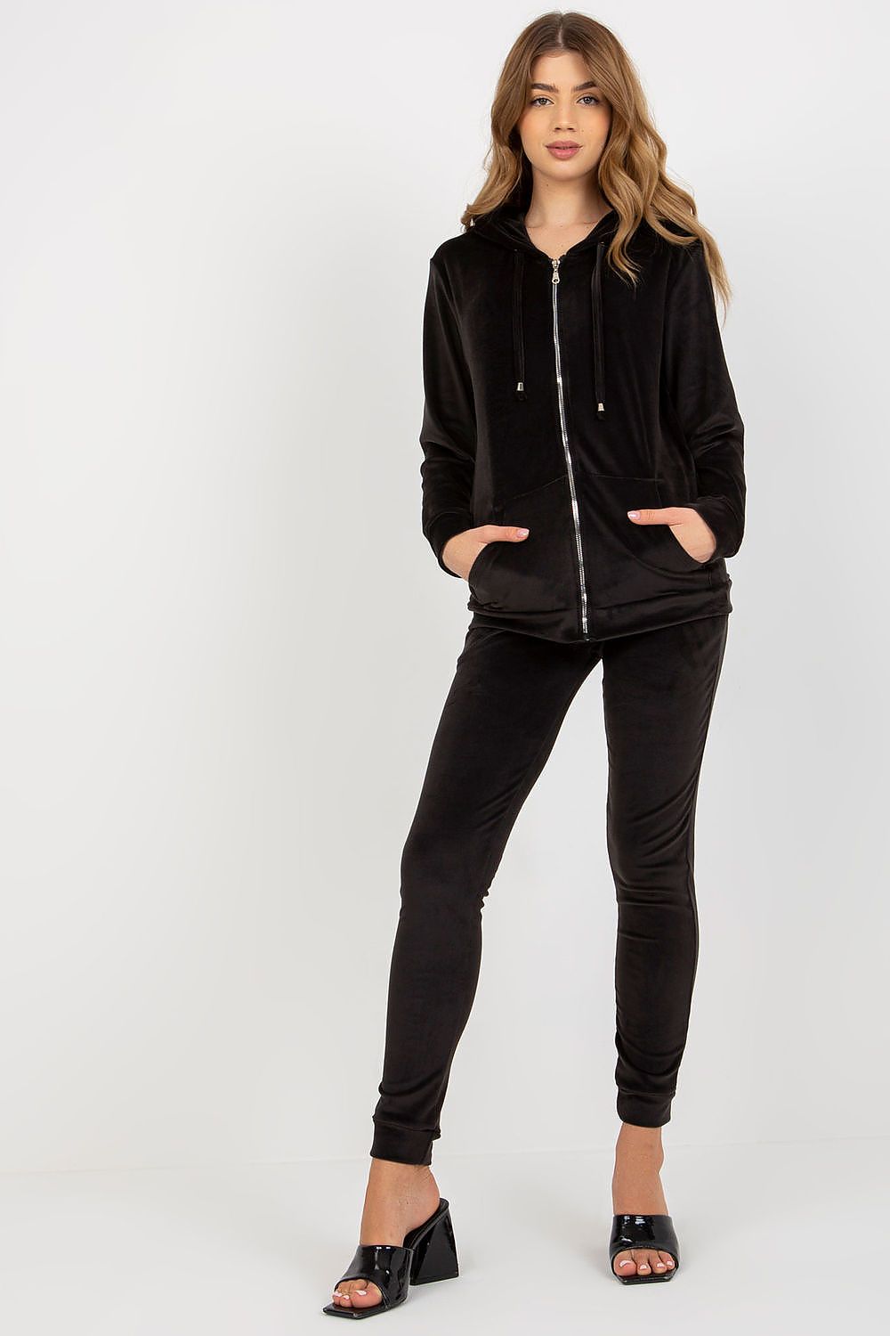Sweat Suit Outfit 191133