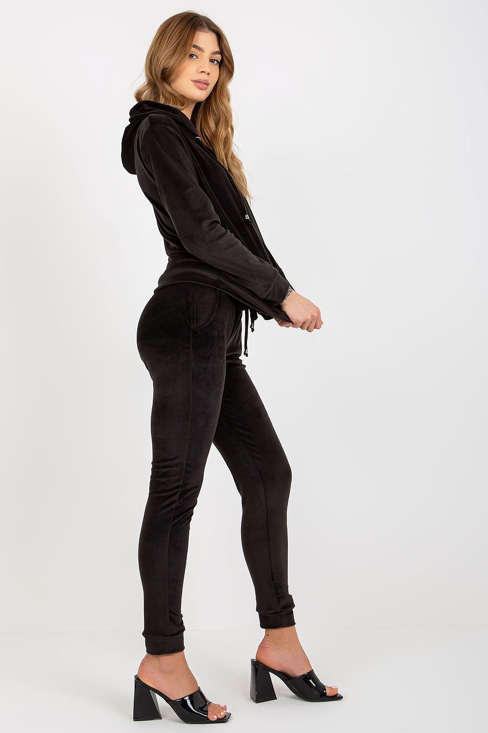 Sweat Suit Outfit 191133