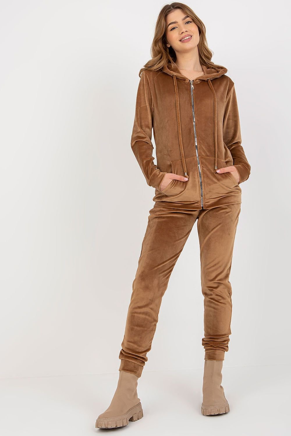 Sweat Suit Outfit 191133